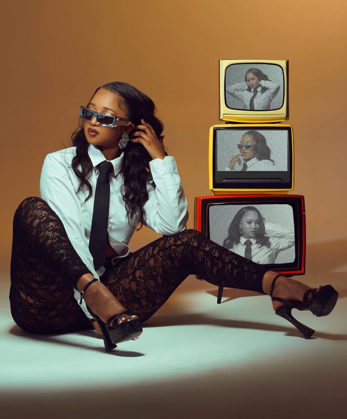 Sibahle Kate - DJ and Lifestyle Influencer